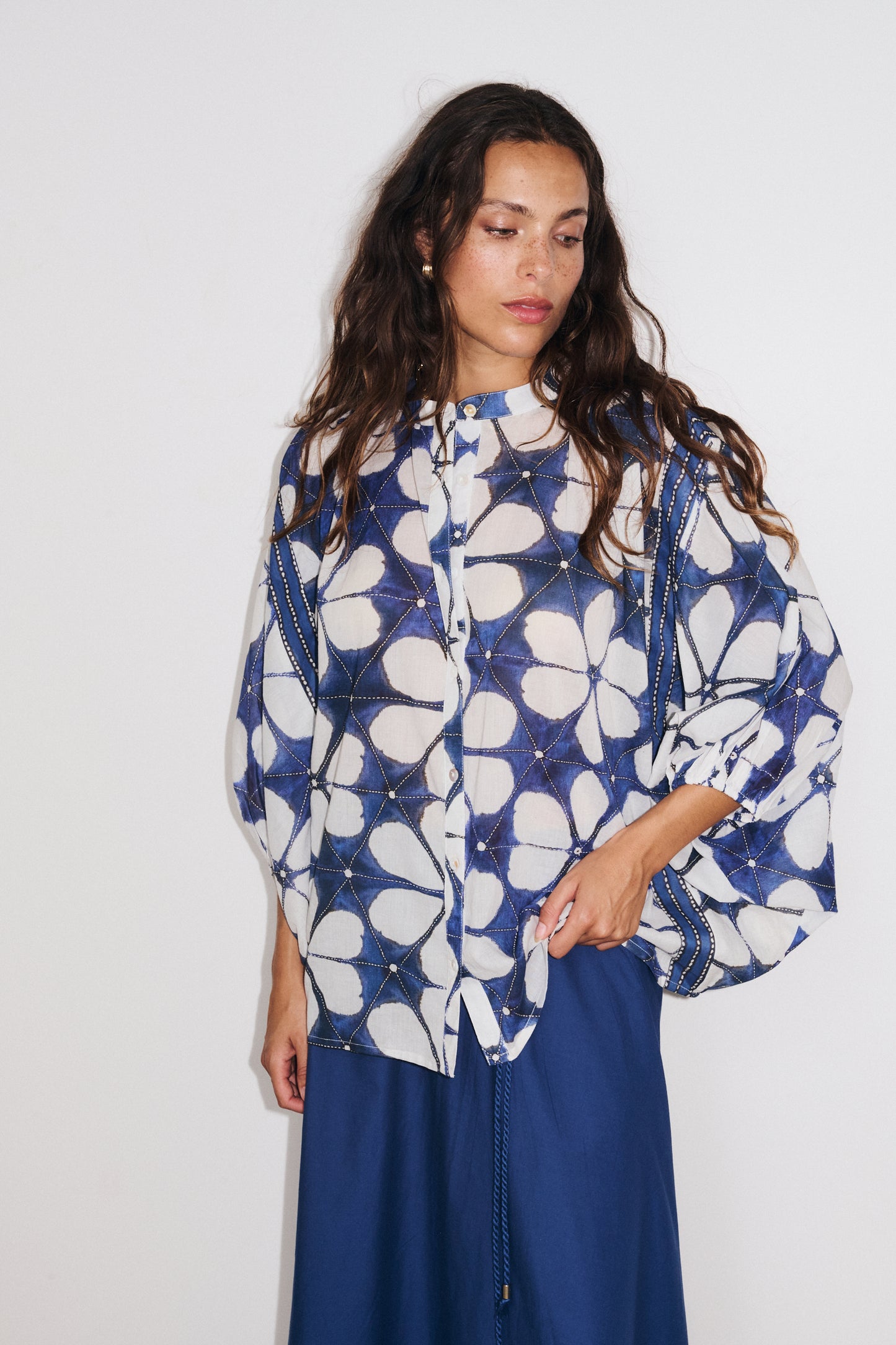 Camicia Lotus di Stella Forest, stampa floreale